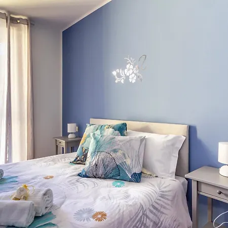 Station & Center - Self Check-in & Remote Access Côme