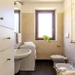 Station & Center - Self Check-in & Remote Access * Como